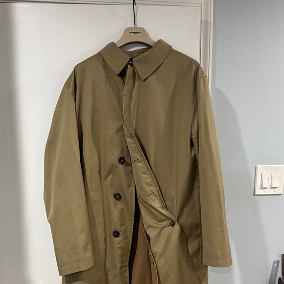 Burberry Tan Trench Coat - Picture 7 of 10